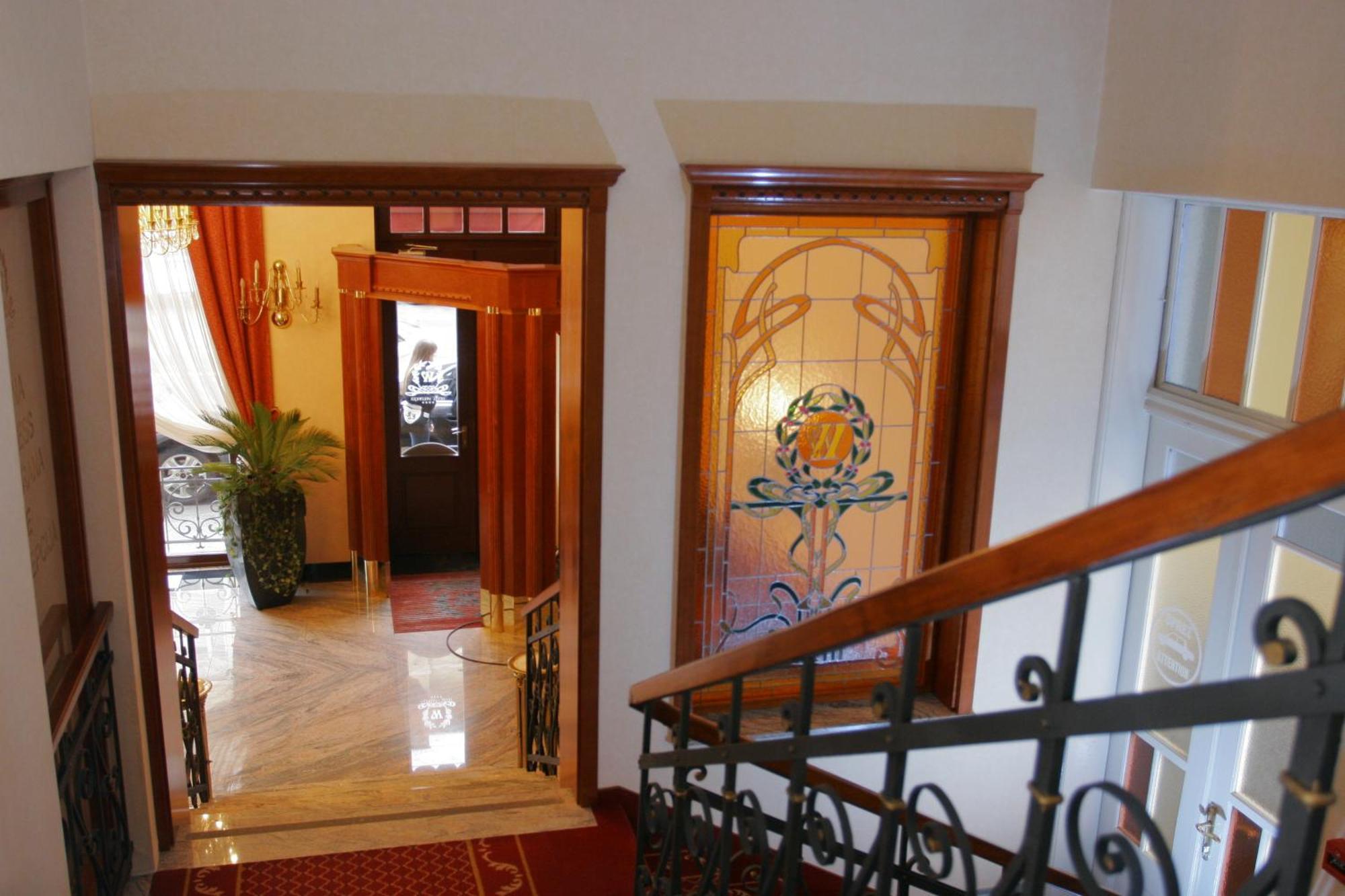 Hotel Waldinger Osijek Bagian luar foto