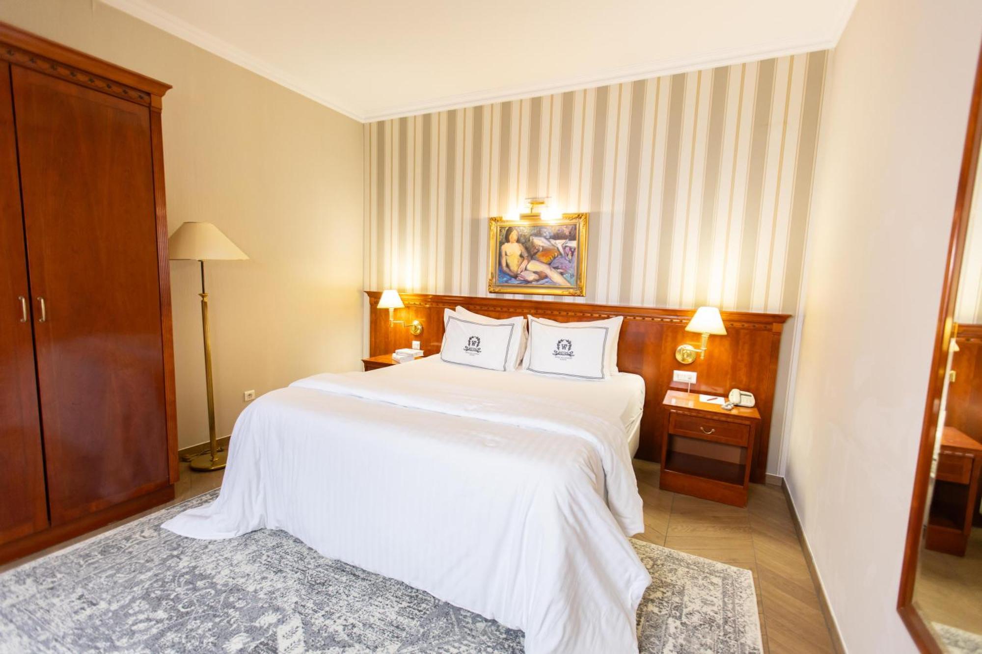 Hotel Waldinger Osijek Bagian luar foto