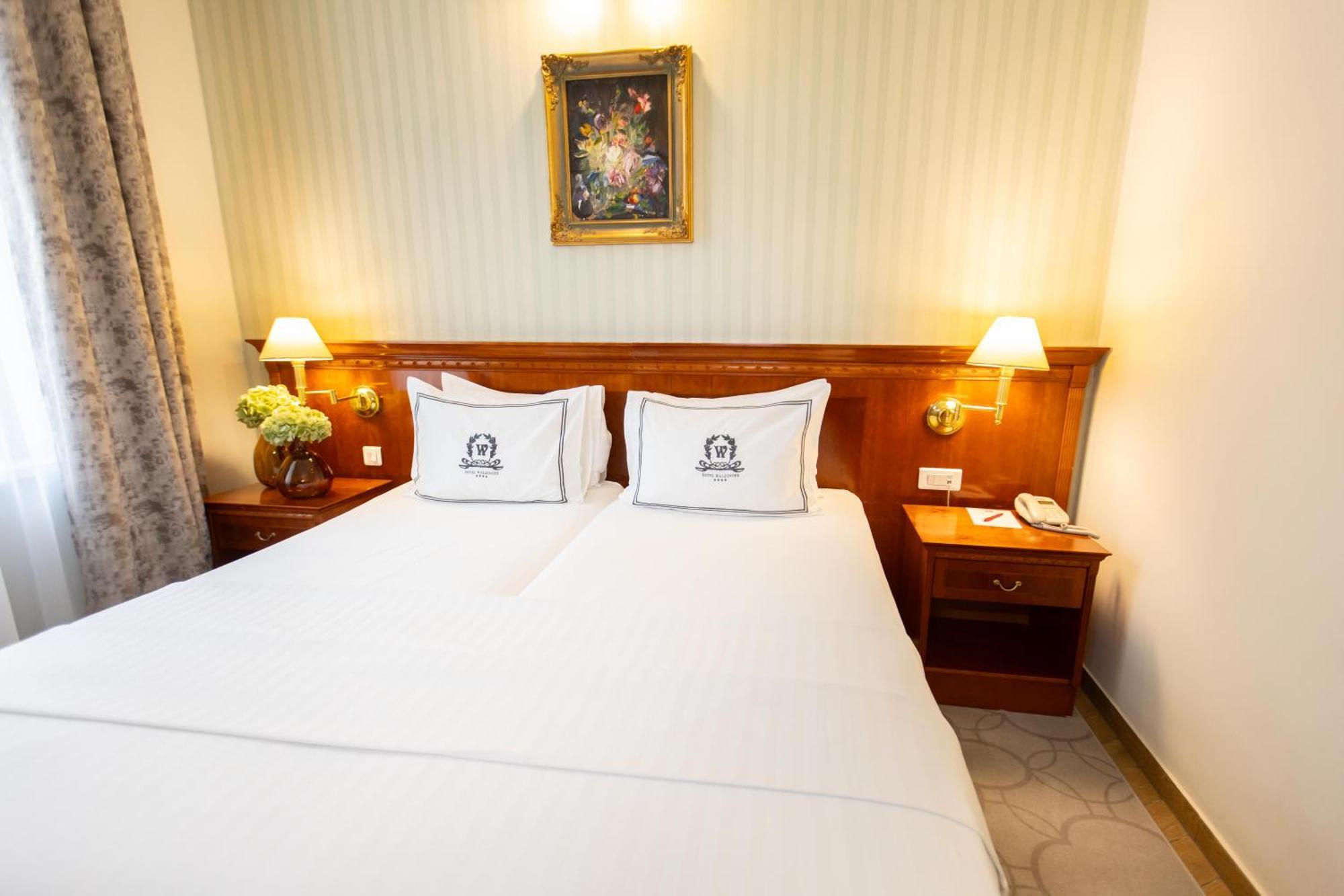 Hotel Waldinger Osijek Bagian luar foto