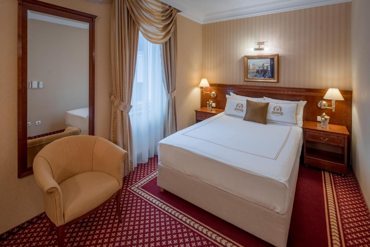Hotel Waldinger Osijek Bagian luar foto